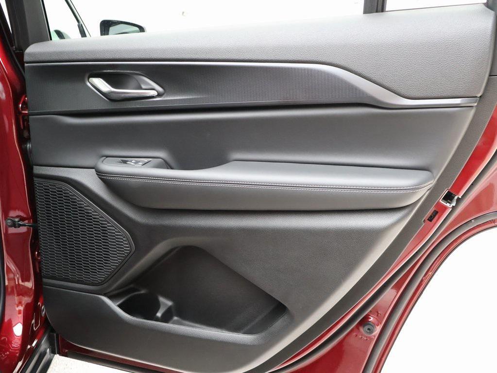 new 2025 Jeep Grand Cherokee L car, priced at $45,380