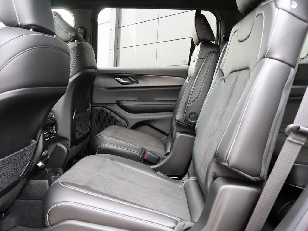 new 2025 Jeep Grand Cherokee L car, priced at $45,380
