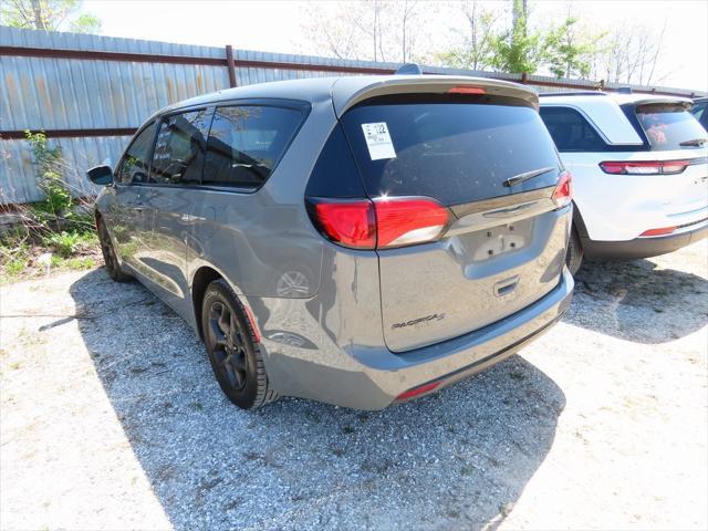 used 2020 Chrysler Pacifica car, priced at $19,999