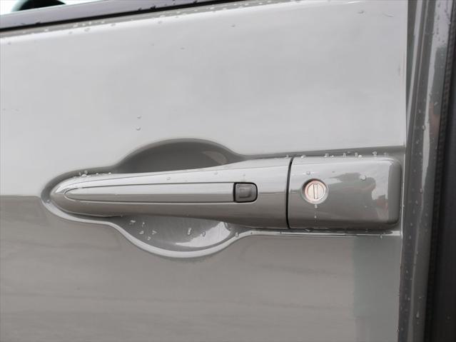 used 2020 Chrysler Pacifica car, priced at $19,499