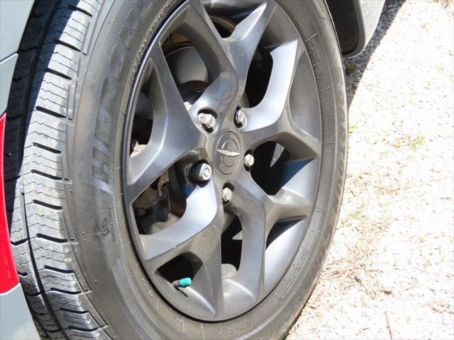 used 2020 Chrysler Pacifica car, priced at $19,999