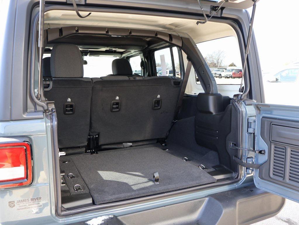 new 2025 Jeep Wrangler car, priced at $41,480
