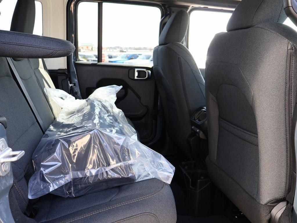 new 2025 Jeep Wrangler car, priced at $41,480