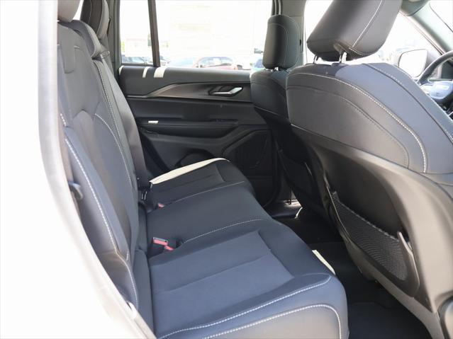 new 2025 Jeep Grand Cherokee car, priced at $36,845