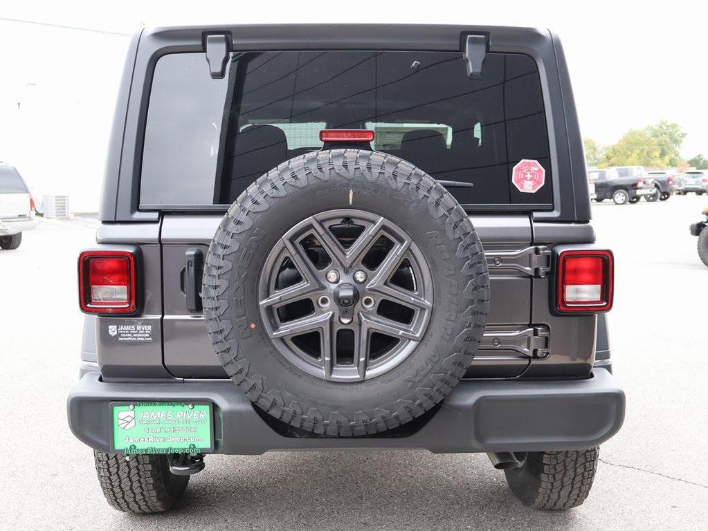 new 2026 Jeep Wrangler car, priced at $48,620