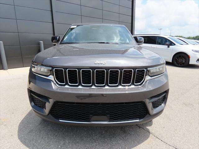 new 2024 Jeep Grand Cherokee car, priced at $41,673