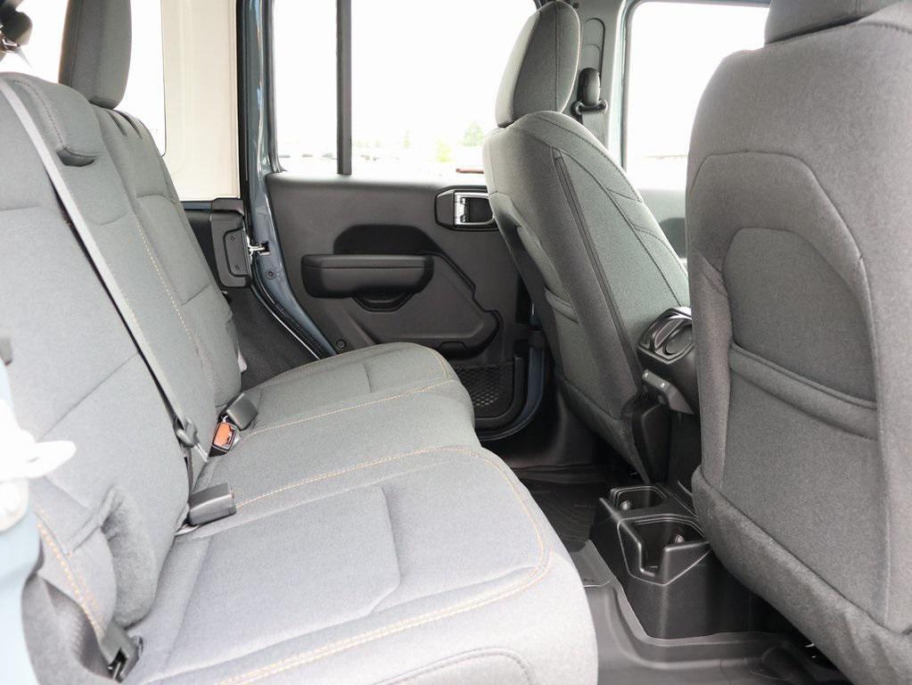 new 2025 Jeep Wrangler car, priced at $48,925