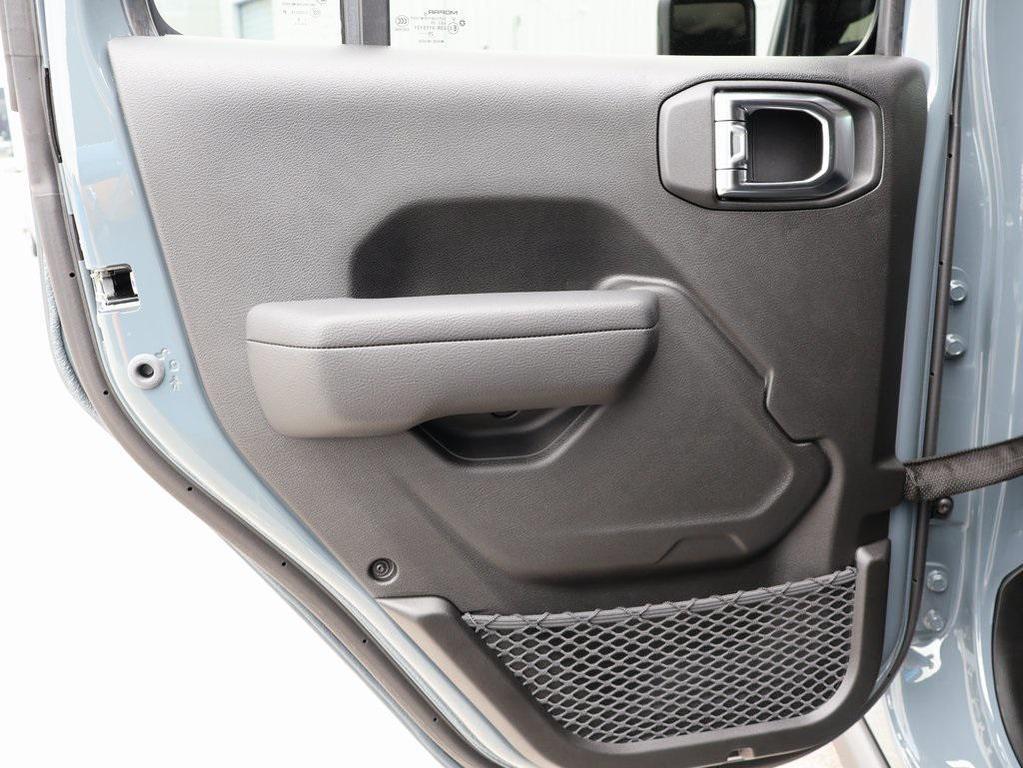 new 2025 Jeep Wrangler car, priced at $48,925