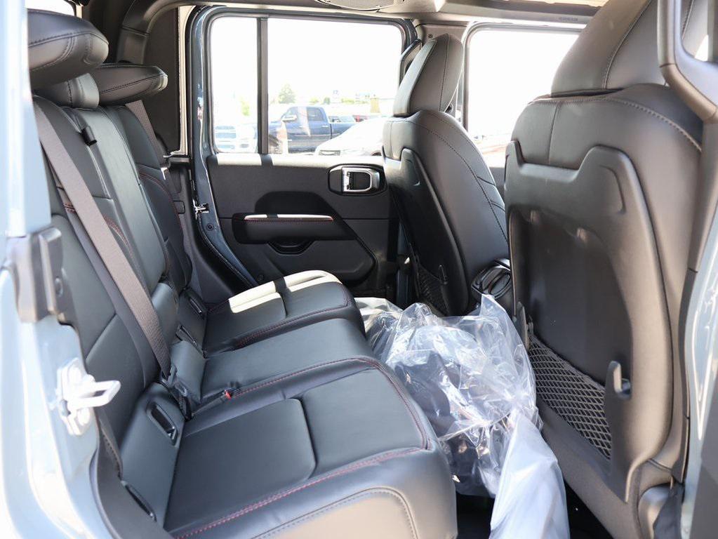 new 2025 Jeep Gladiator car, priced at $49,895