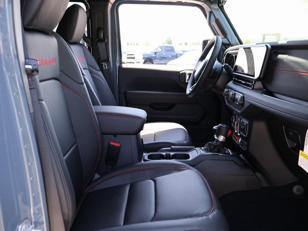 new 2025 Jeep Gladiator car, priced at $49,895