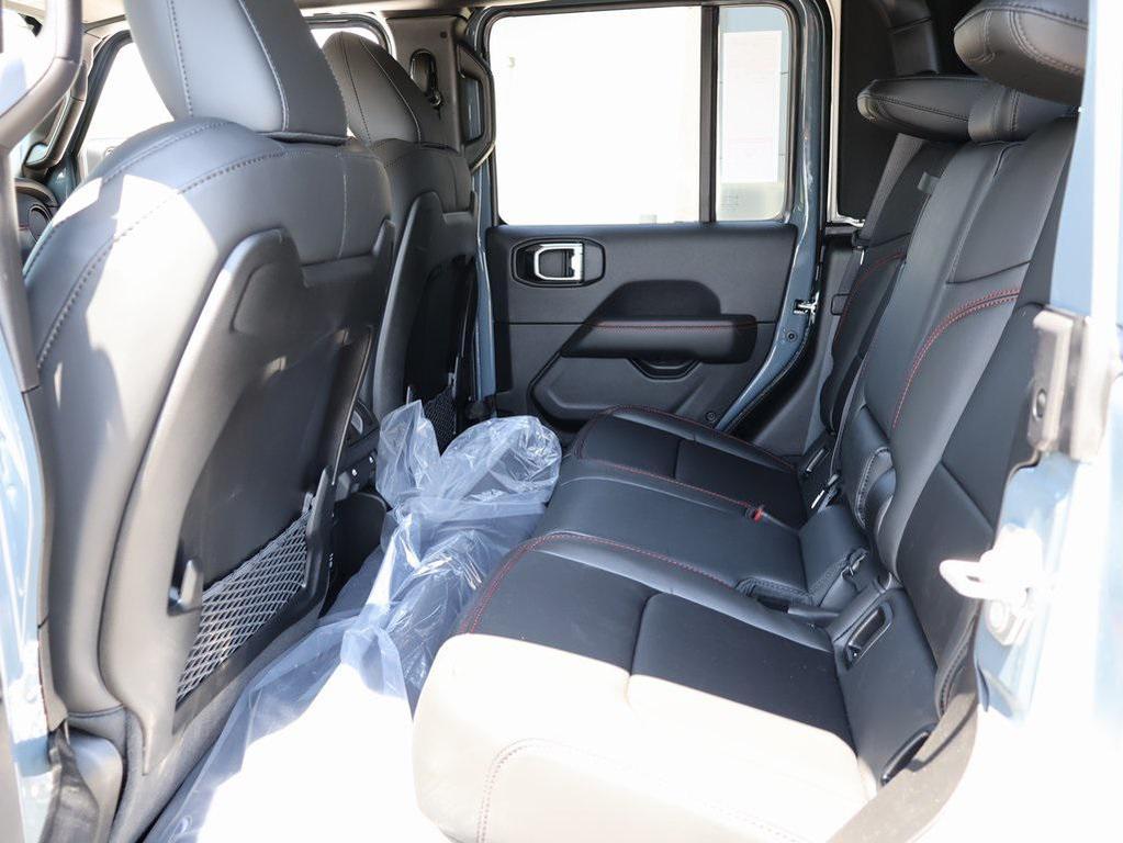 new 2025 Jeep Gladiator car, priced at $49,895