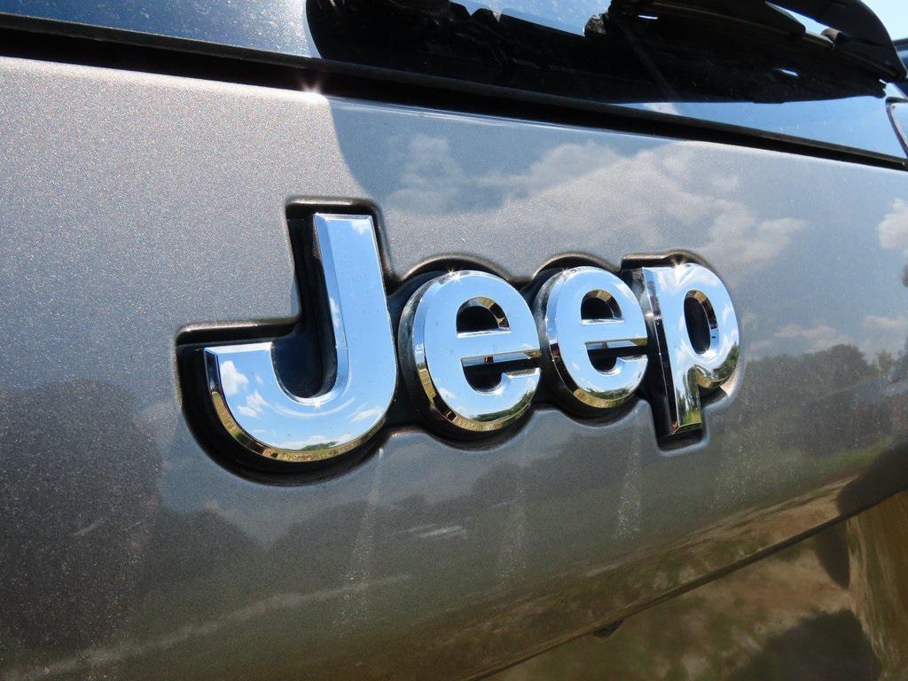 used 2019 Jeep Cherokee car, priced at $15,699