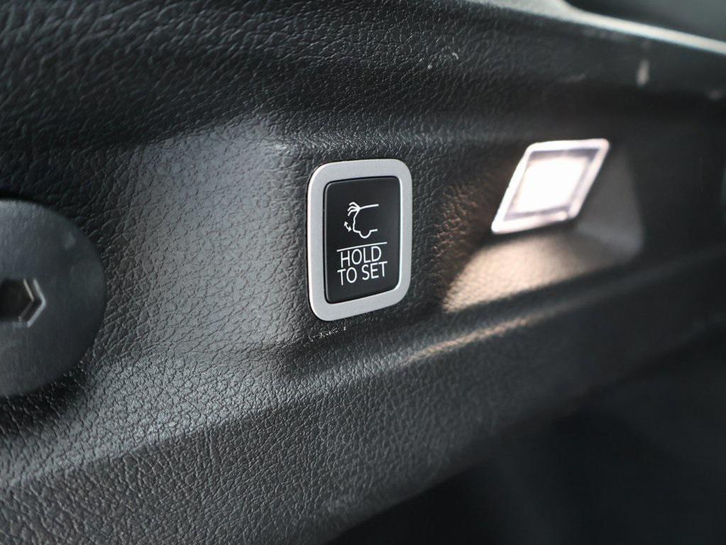 used 2024 Jeep Grand Cherokee L car, priced at $27,399