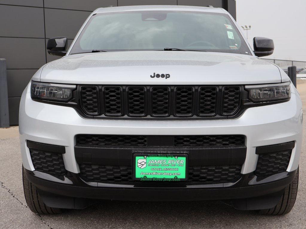 used 2024 Jeep Grand Cherokee L car, priced at $27,399