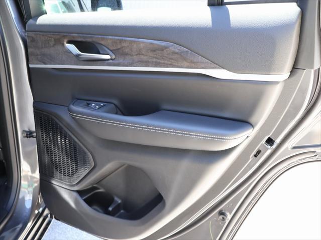 new 2025 Jeep Grand Cherokee car, priced at $46,690