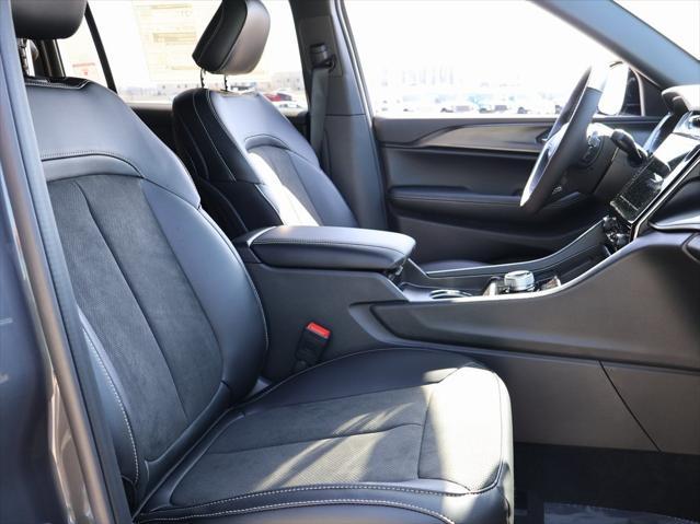 new 2025 Jeep Grand Cherokee L car, priced at $42,876