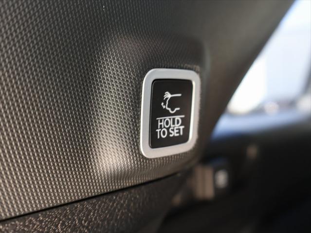used 2024 Jeep Grand Cherokee car, priced at $34,999