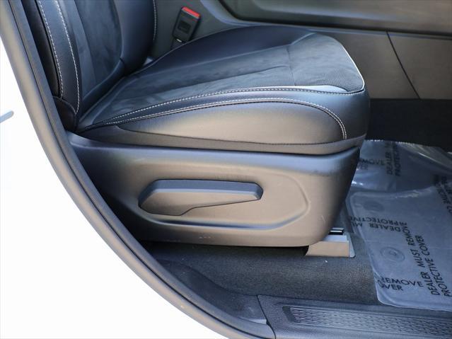 used 2024 Jeep Grand Cherokee car, priced at $34,999