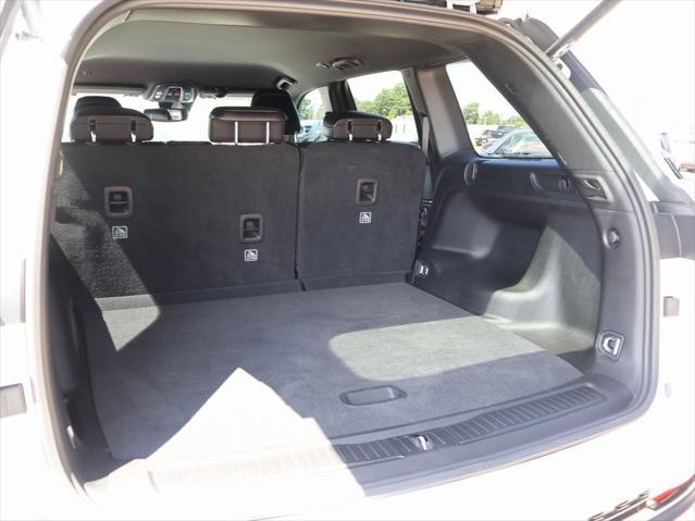 used 2024 Jeep Grand Cherokee car, priced at $34,999