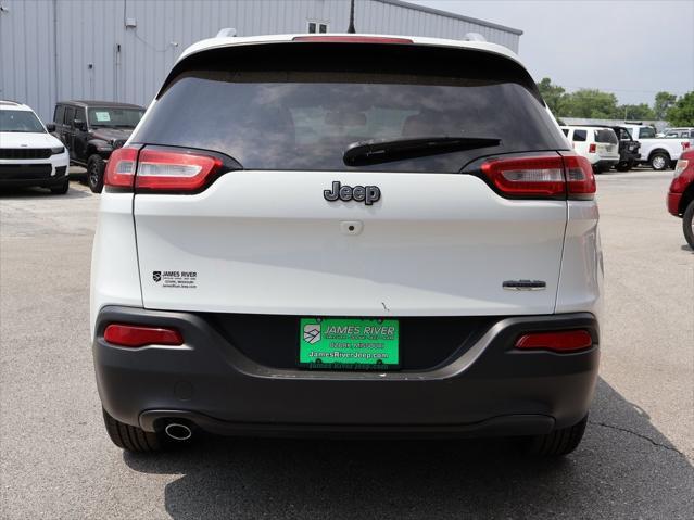 used 2015 Jeep Cherokee car, priced at $13,290