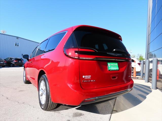 new 2025 Chrysler Pacifica car, priced at $44,067