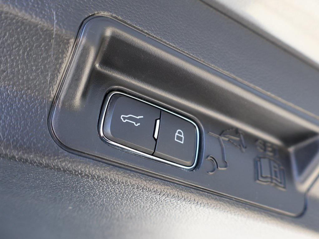 used 2022 Ford Explorer car, priced at $31,399