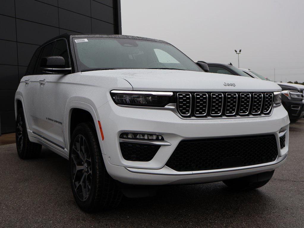 new 2025 Jeep Grand Cherokee car, priced at $62,702