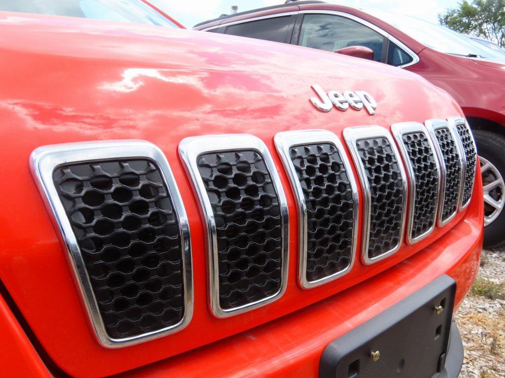 used 2021 Jeep Cherokee car, priced at $15,999