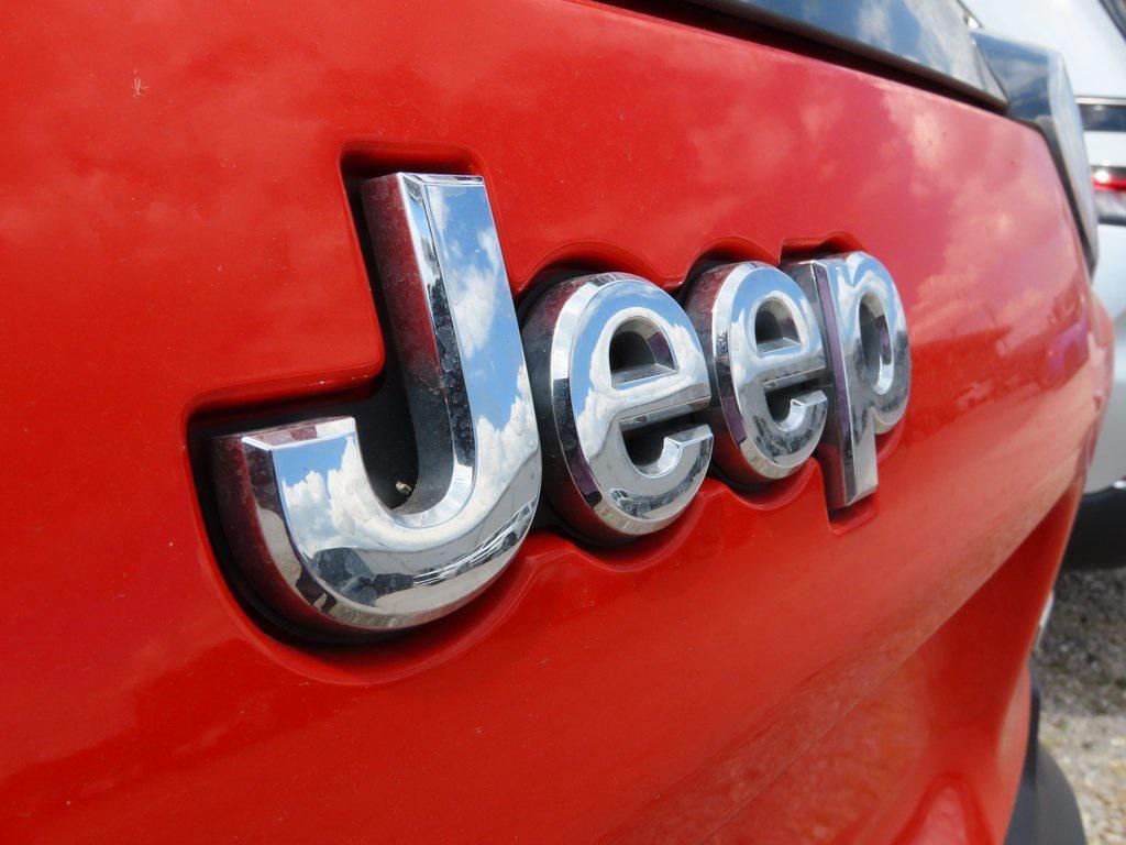used 2021 Jeep Cherokee car, priced at $15,999