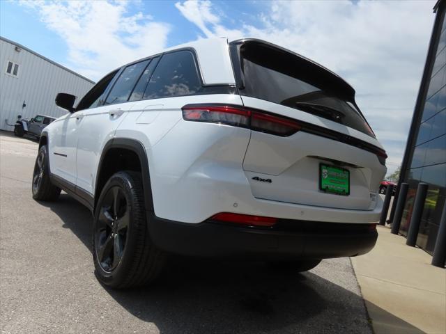 new 2024 Jeep Grand Cherokee car, priced at $45,200