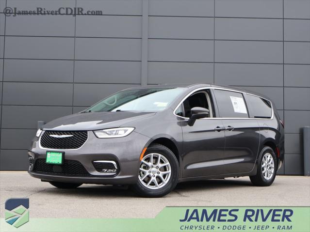 used 2023 Chrysler Pacifica car, priced at $23,951