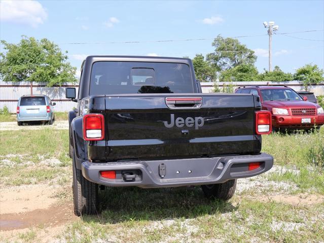 new 2025 Jeep Gladiator car, priced at $44,950