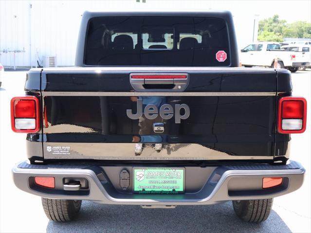 new 2025 Jeep Gladiator car, priced at $43,400
