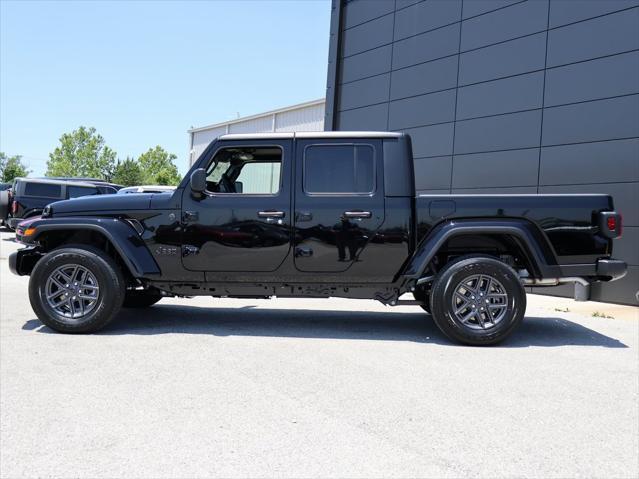 new 2025 Jeep Gladiator car, priced at $43,400
