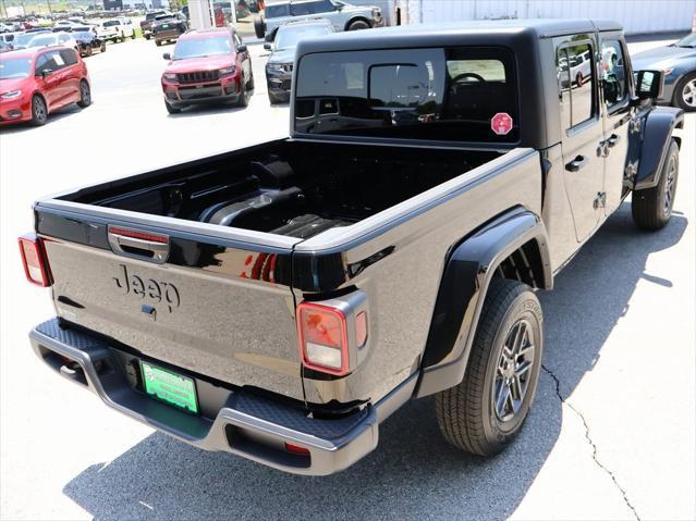 new 2025 Jeep Gladiator car, priced at $43,400