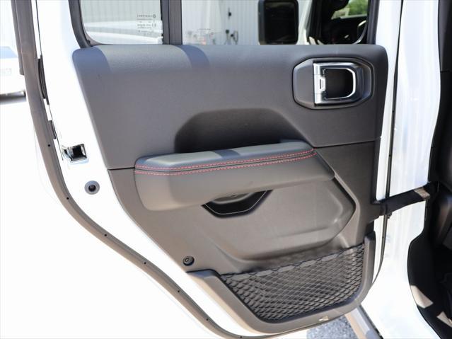 new 2025 Jeep Gladiator car, priced at $60,925
