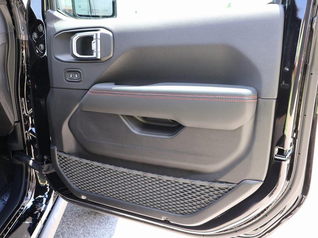 new 2025 Jeep Gladiator car, priced at $48,563