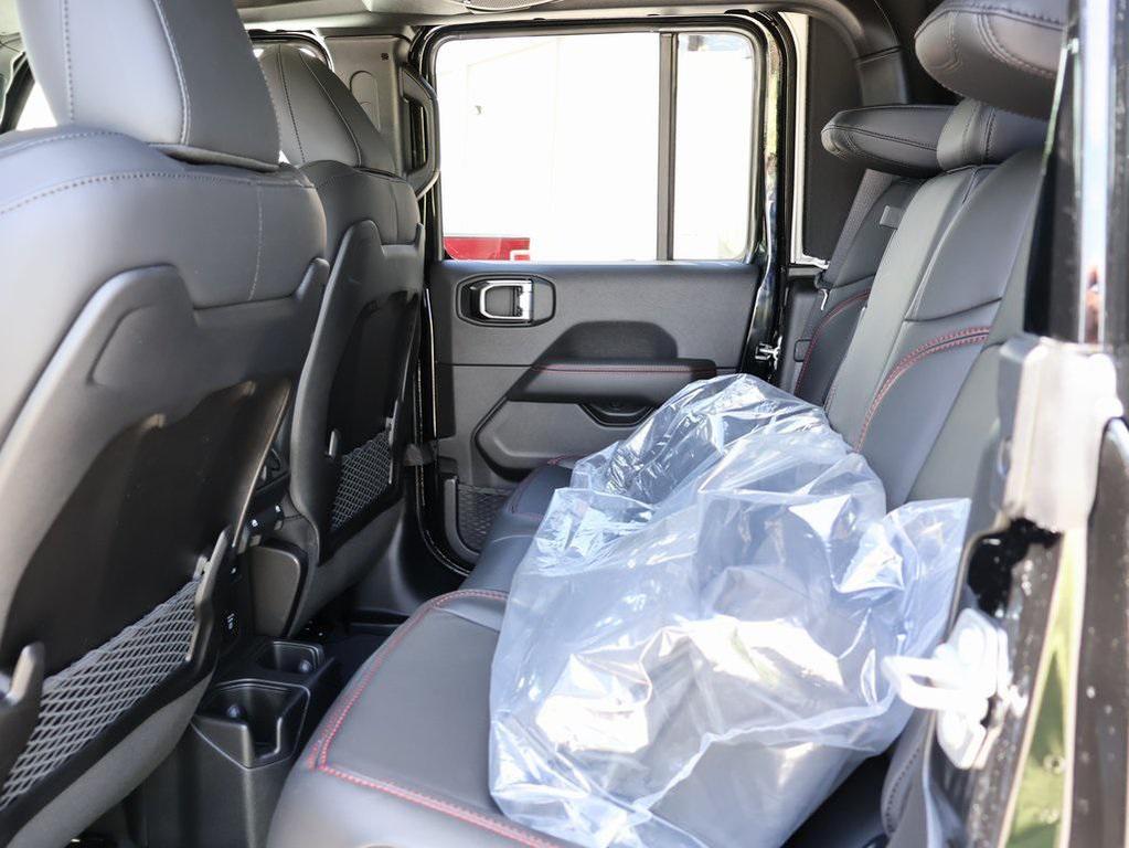 new 2025 Jeep Gladiator car, priced at $48,563