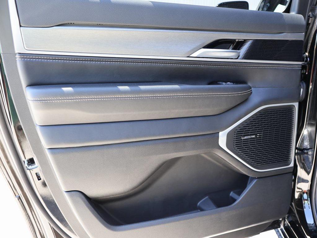 new 2025 Jeep Wagoneer L car, priced at $69,531