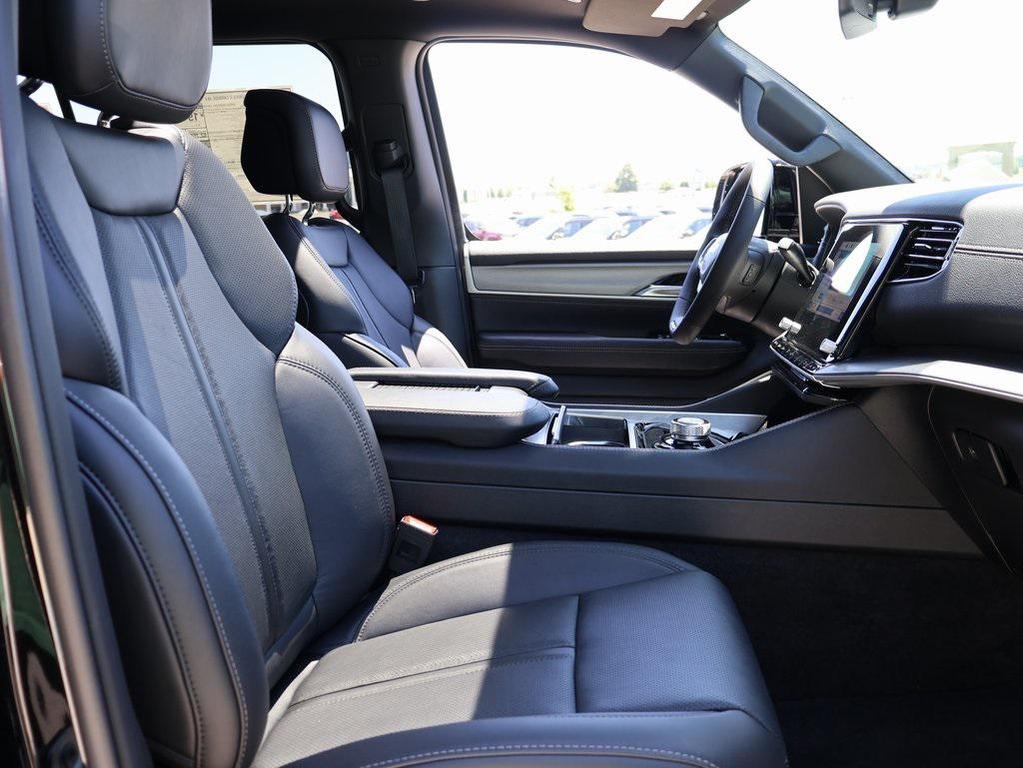 new 2025 Jeep Wagoneer L car, priced at $69,531