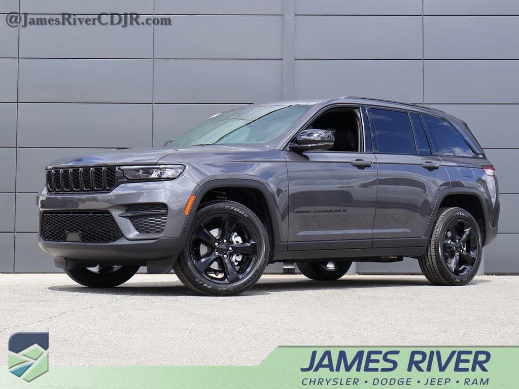 new 2025 Jeep Grand Cherokee car, priced at $43,795