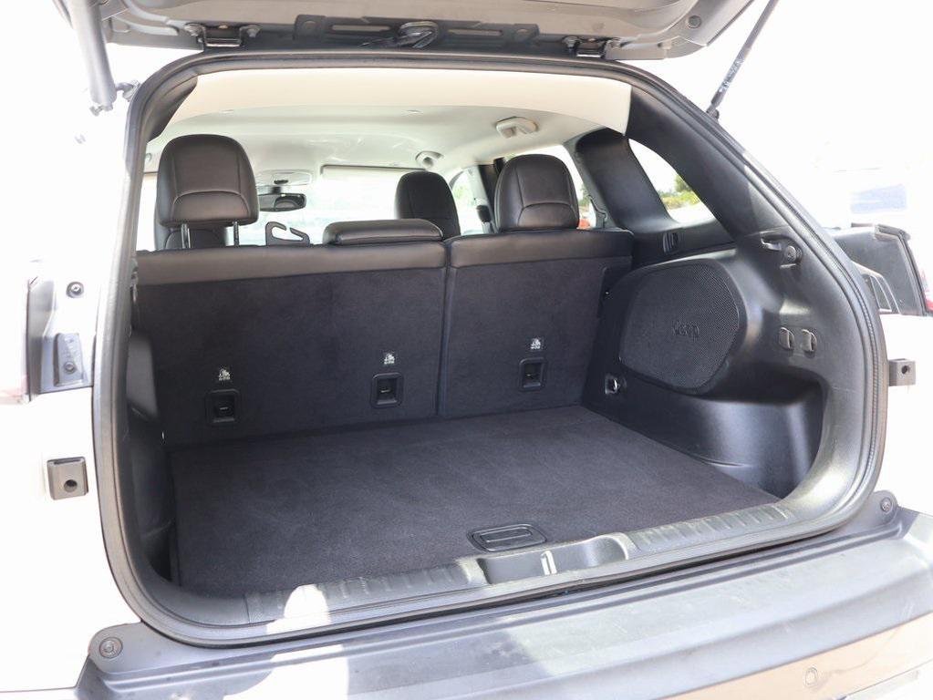 used 2019 Jeep Cherokee car, priced at $19,699