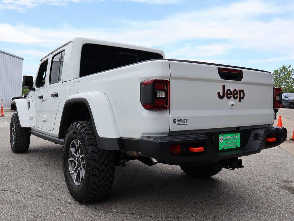 new 2025 Jeep Gladiator car, priced at $53,546