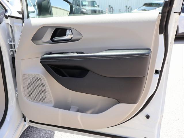 used 2023 Chrysler Pacifica car, priced at $24,999