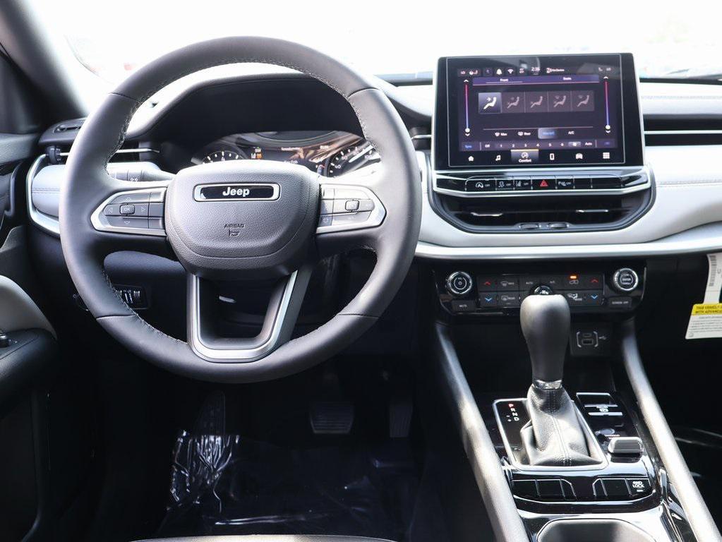 new 2025 Jeep Compass car, priced at $26,644