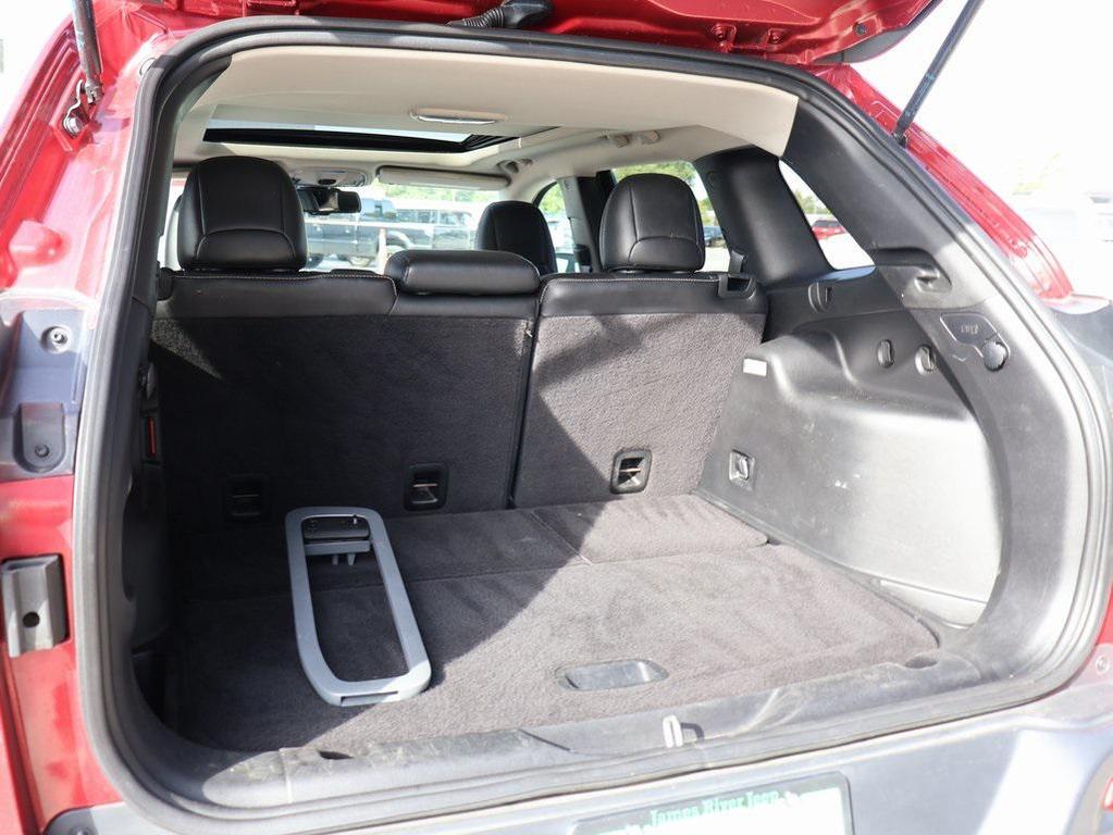 used 2014 Jeep Cherokee car, priced at $12,999