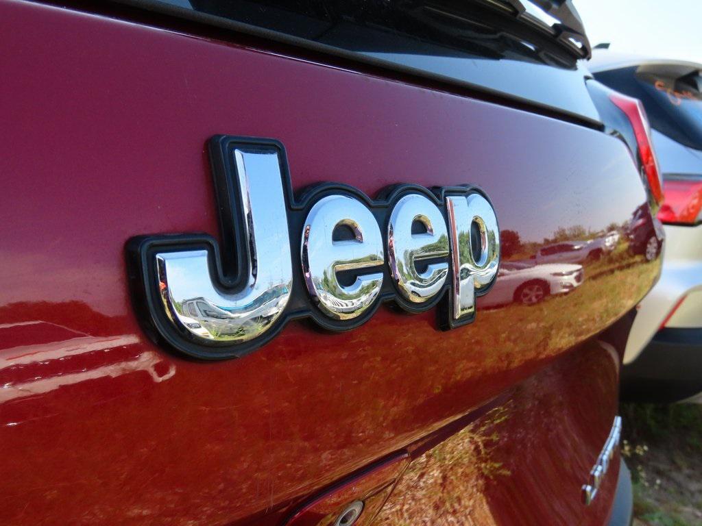 used 2014 Jeep Cherokee car, priced at $12,599