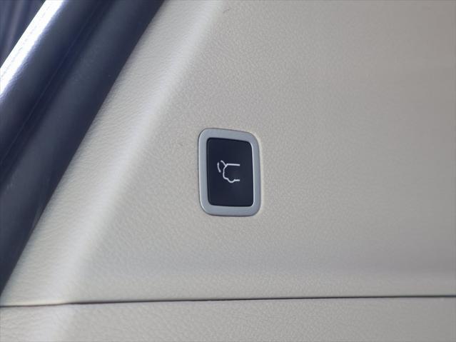 used 2023 Chrysler Pacifica car, priced at $24,499