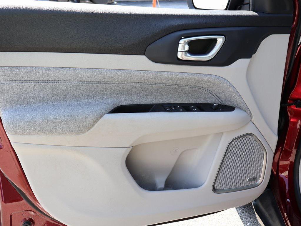 used 2022 Jeep Compass car, priced at $17,399
