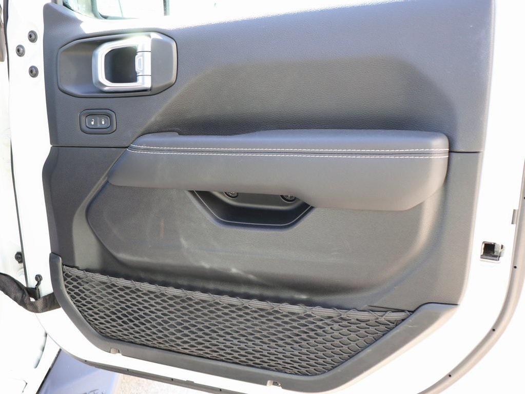 used 2021 Jeep Gladiator car, priced at $30,689